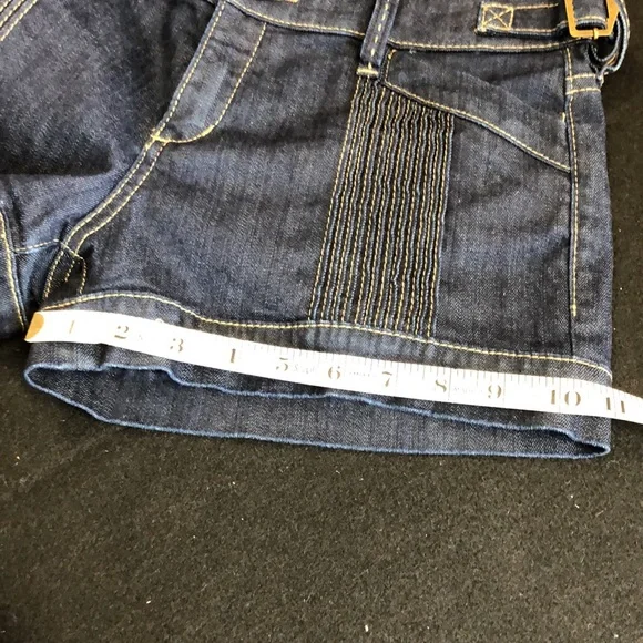 BCBGMaxAzria Denim Jean Shorts Size 29 - Picture 15 of 15